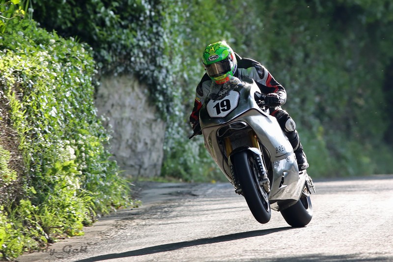 Cam Donald Norton SG3 - Racing