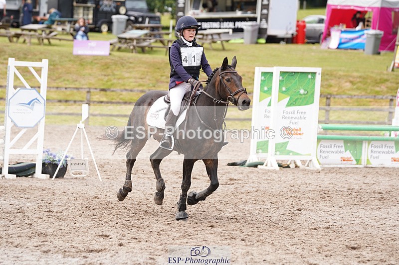 240824X-123048-24102 - 80cm Round 1 12.00 to 13.00