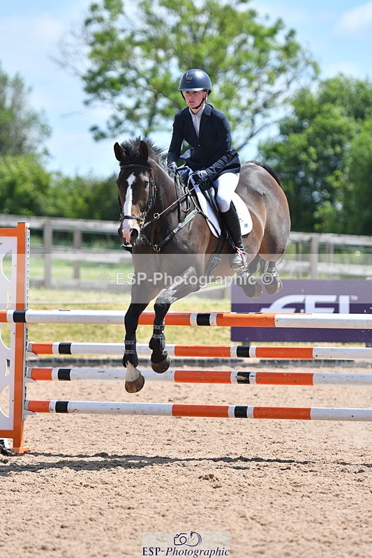 240609A-132142-05606 - Cls 18 Snr Newcomers and 1.10m Open