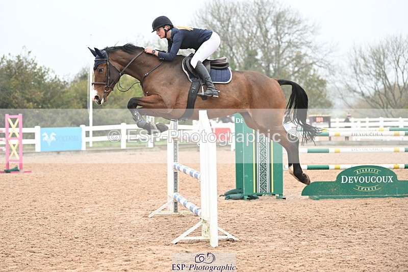 241102A-123329-04583 - SAT Cls 15 Foxhunter and 1.20m Open
