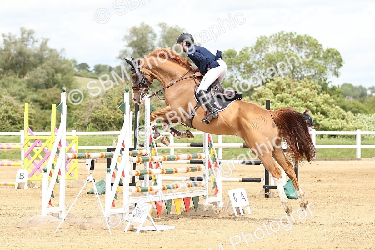 SBM_001015 - Class 4 - Senior Newcomers - 1.10m