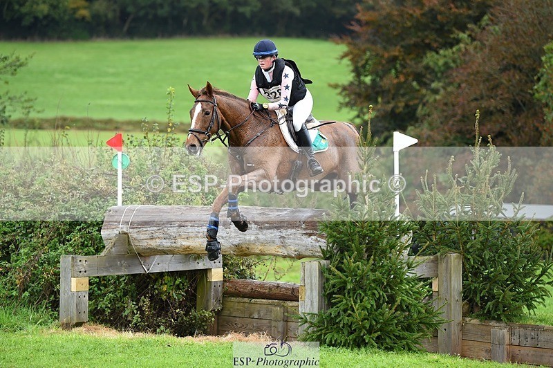 231022-133320-28469 - 328-EROMENOM.JJ-Louise.Kennedy-XC