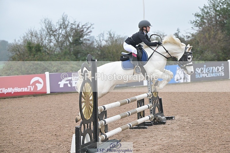 251116-105155-01197 - Cls 4 Pony British Novice and 80cm Open