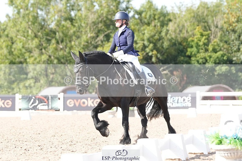 250817-163336-11729 - 188-Marina.GreenawayHynholme.Gladiator