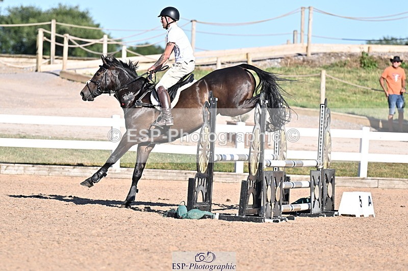 250708A-183455-00581 - 90cm Classes