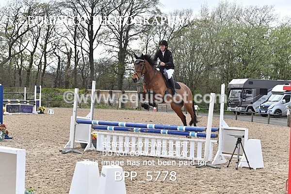 BPP_5778 - CLASS 24 SUN Senior British Novice/ 90cm Open