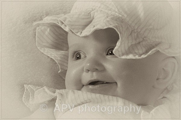 Olde Fashioned Bonnet - Portraits