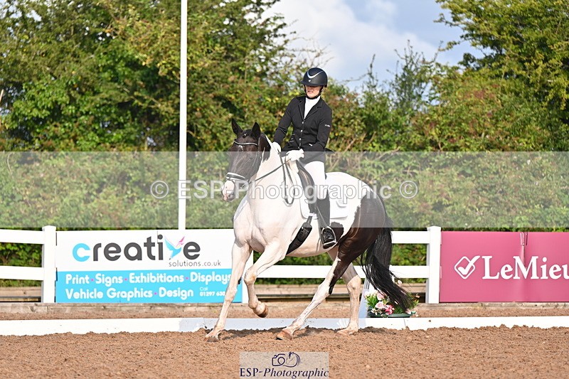 240817A-091046-06528 - 109-Michelle.Head-Alvescot.Winning.Mood