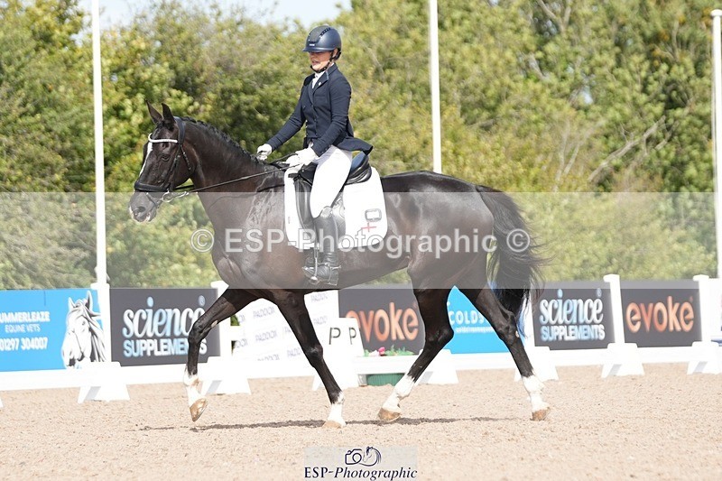 250906-115404-02056 - 034-Jasmine.SmithNigrasine.Rain