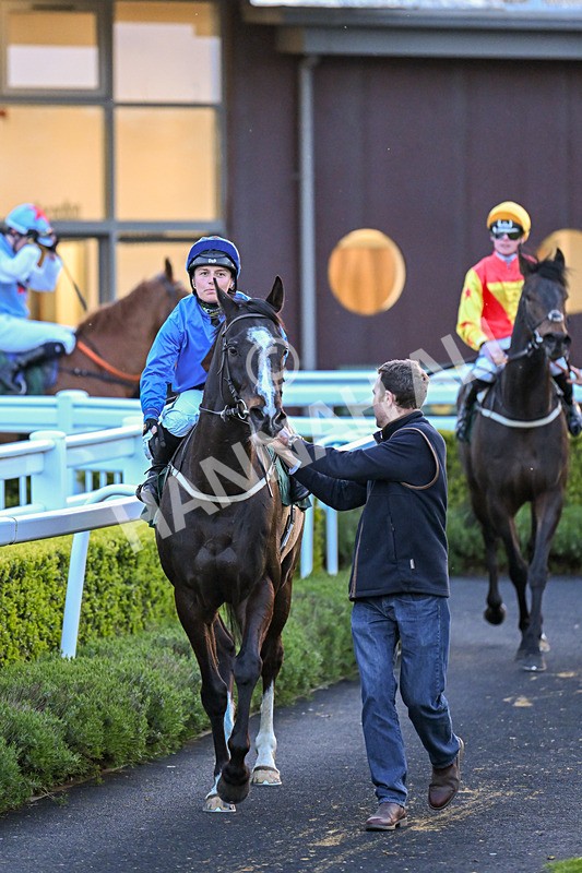 300424-Race 7-Highjacked-3251 - Race 7