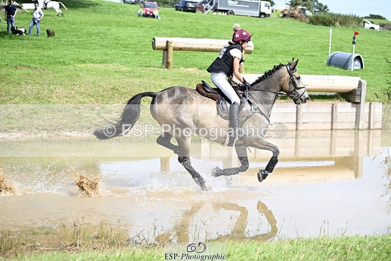 240803-152011-08479 - 227-Neve_Webber-MR_BUZZ