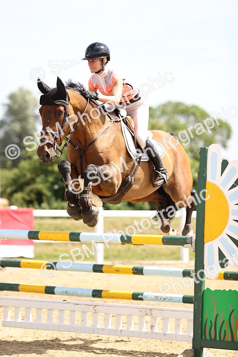 SBM_000651 - Class 15 - Redpost Equestian Senior Foxhunter - 1.20m
