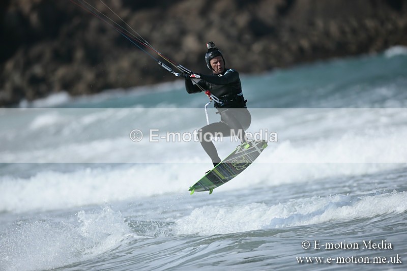 KS 020413-105 - Kite Surfing