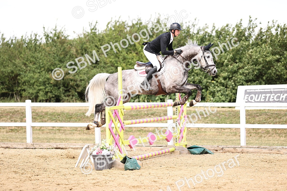 SBM_010583 - Class 9 - Senior Foxhunter - 1.20m Open
