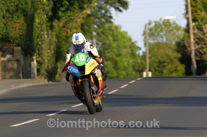 Paul Shoesmith Kawasaki / Ice Valley by Motorsave Trade - Tuesday Practice Solos