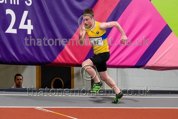 Age26SUN-918874 - Track Male Set One