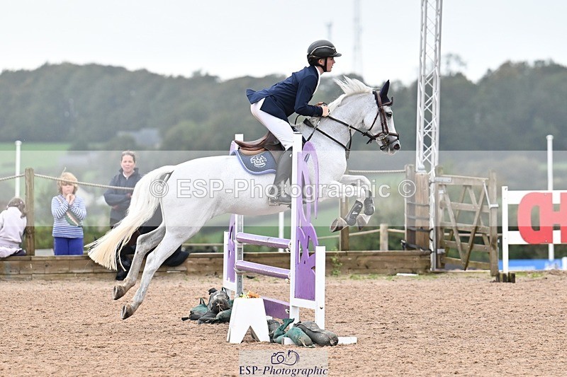 250920-162411-01892 - Cls 22 Pony Intro 90cm Derby