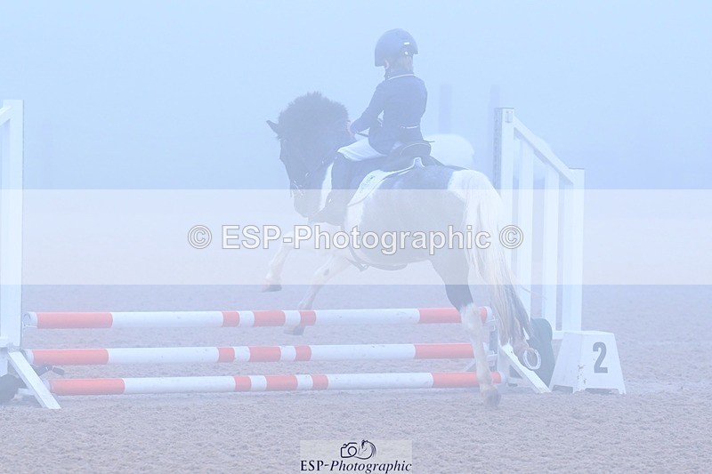 251115-092654-00295 - Cls 19 Clear Round 40cm