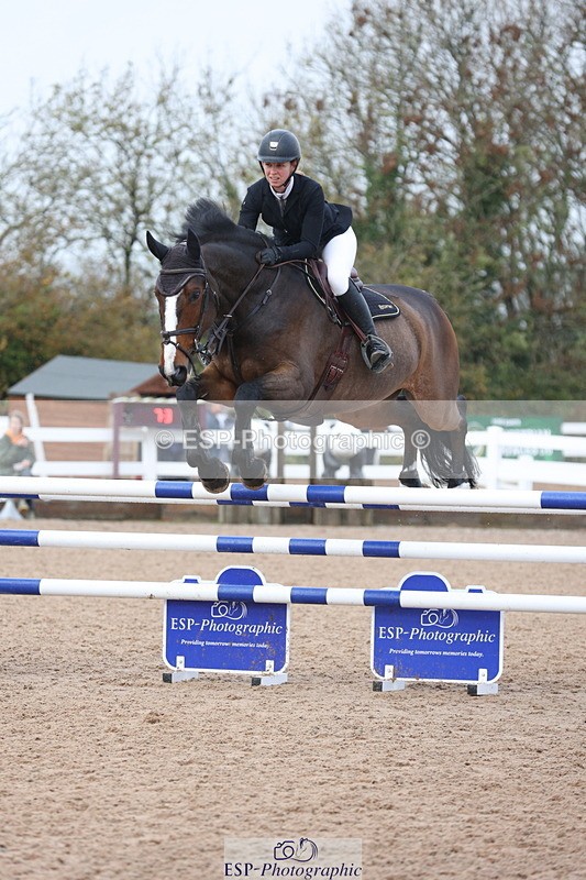 231112A-123606-04078 - Cls 19 Snr 1.05m Open