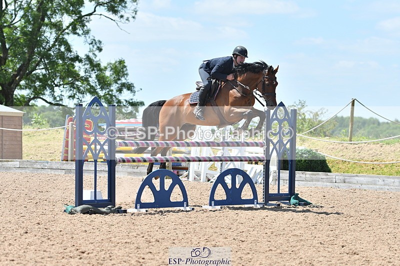 240609A-123126-05201 - Cls 18 Snr Newcomers and 1.10m Open