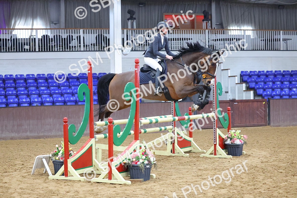 SBM_008476 - Class 21 - Nupafeed Supplements Senior Discovery/ 1m Open - First Round (1.00m)