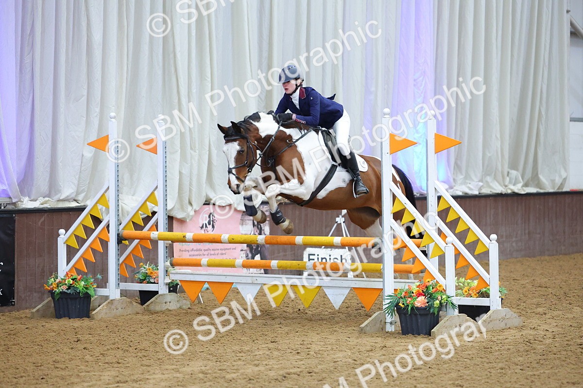 SBM_009537 - Class 20 - Senior British Novice/ 90cm Open - First Round (0.90m)