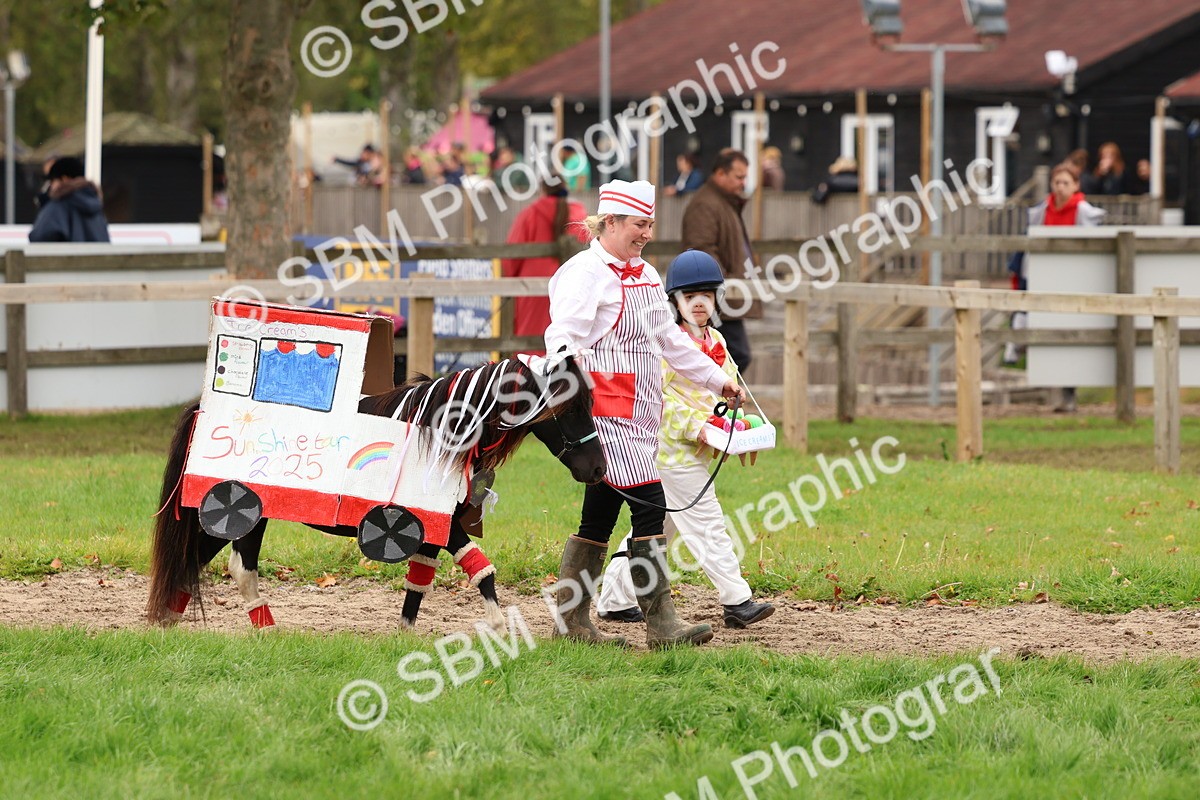 SBM_61608 - S37a - Fancy Dress Showing
