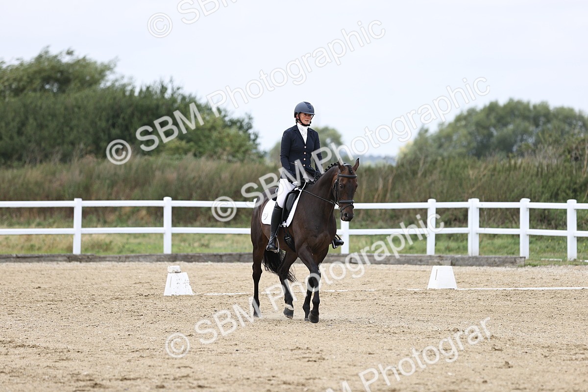 SBM_016864 - Class 14 Novice 23 - 11.53-12.56