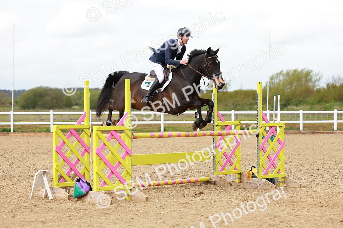 SBM_002463 - Class 10 - Senior Newcomers - 1.10m