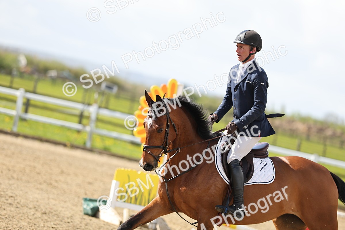 SBM_000122 - Class 1 - Clear Round