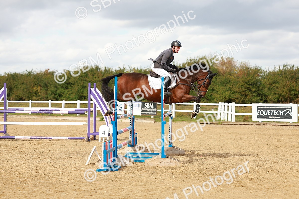 SBM_001288 - Class 4 - Senior Newcomers - 1.10m