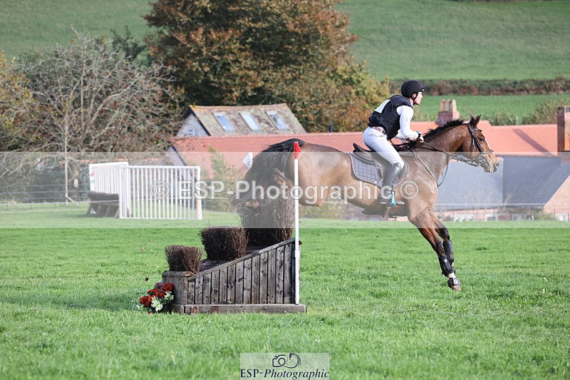 241025-113619-06525 - 013-Cameron.Beer-GREENLANES.LE.BAMBALOU