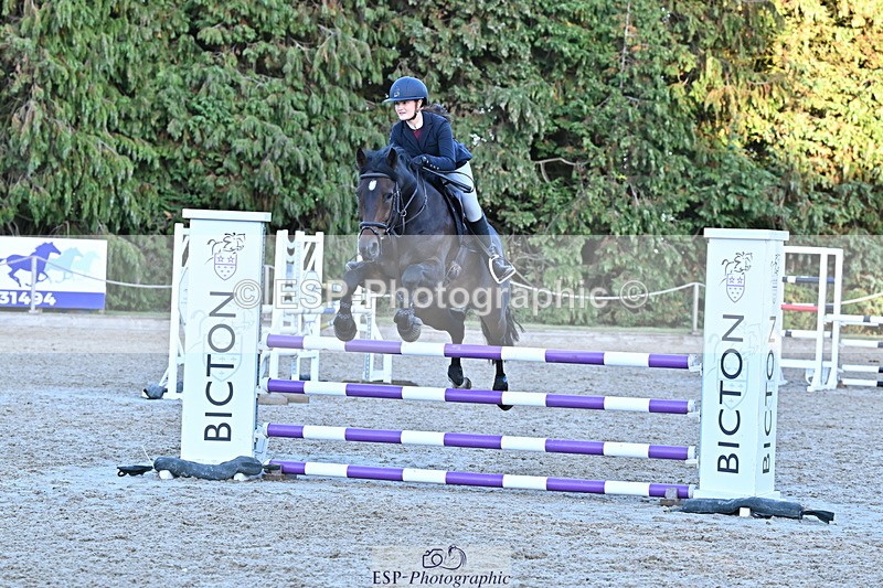 250829A-191333-03720 - Cls 12 1.05m Amateur Quali and Open