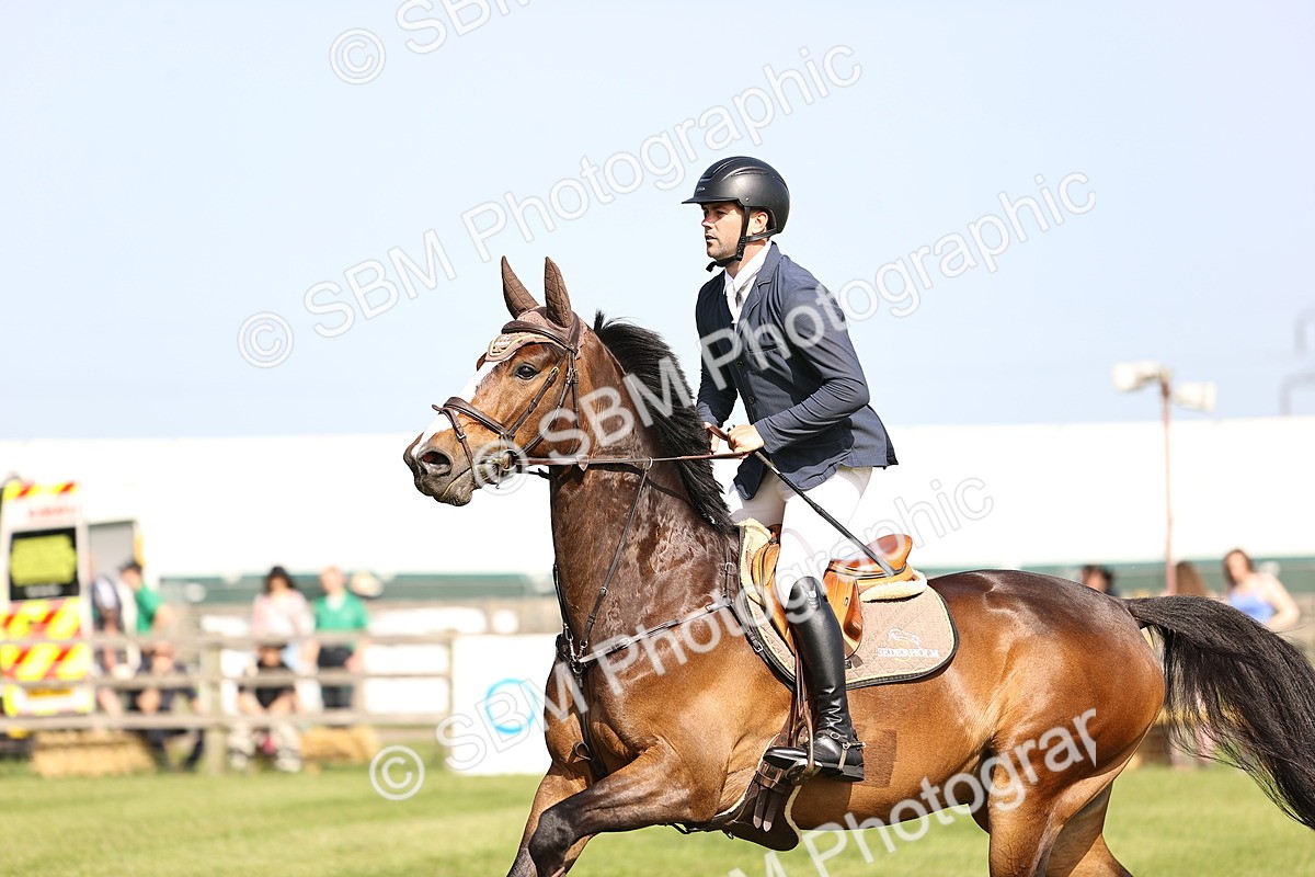 SBM_01481 - Class 200 - Martin Grant Homes Welcome Stakes 1.25m Open