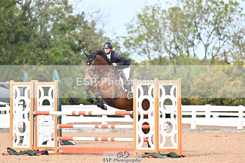 261014-125601-00517 - Cls  05 Snr Newcomers & 1.10m Open