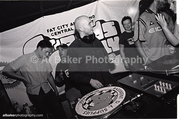40 - Friends-&-Family @ the roadhouse 06.04.02