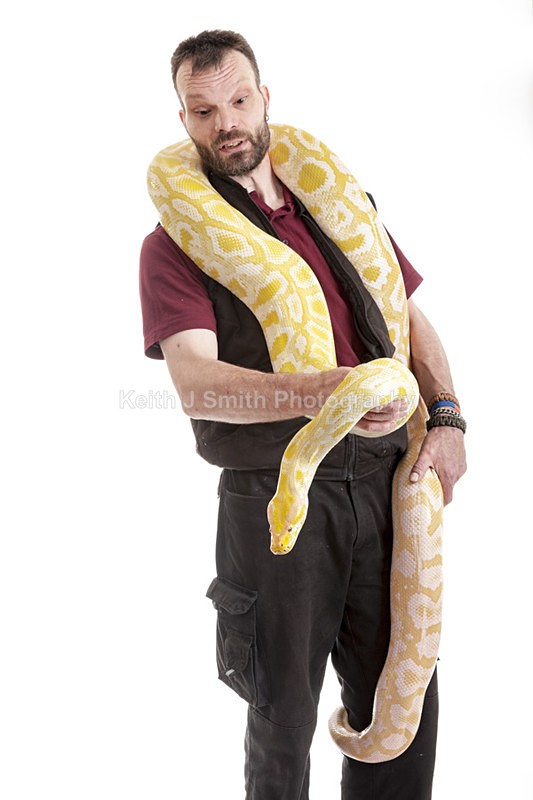 2SKJ8797 - Roaming Reptile Show. II