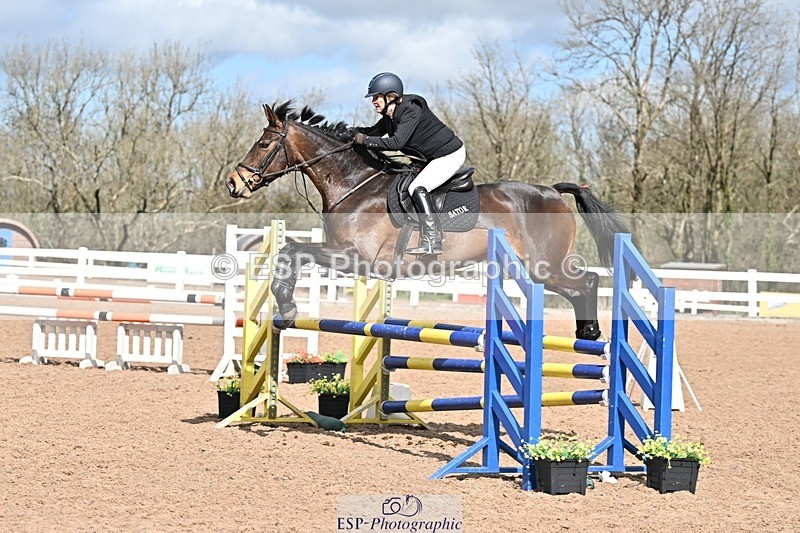 250328-110451-01372 - Cls 8 British Novice and 90cm