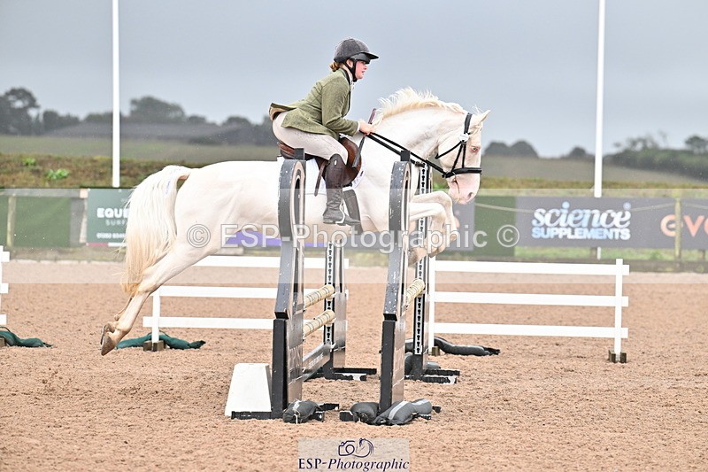 250827B-105354-00184 - Clear Round & Cls 1 Brit Nov 90cm