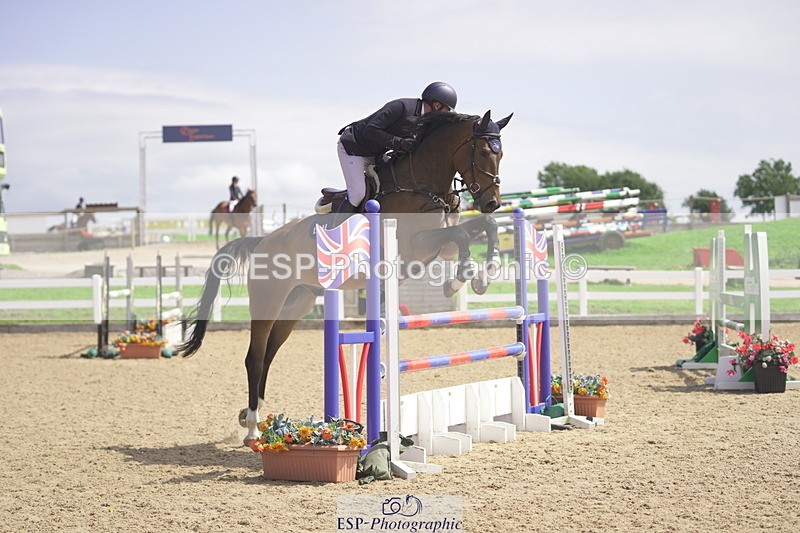 230810A-131802-02372 - Cls 4 1.05m Amateur Quali