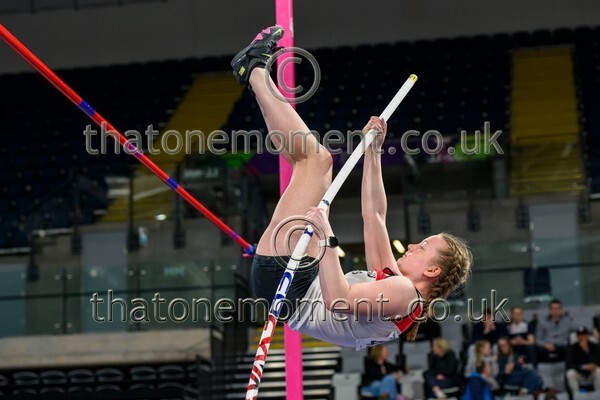 AgeInd25SUN-912627 - Field Female