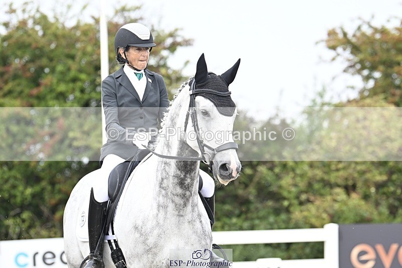 250907-110959-06523 - 072-Jan.ChoppingSeal