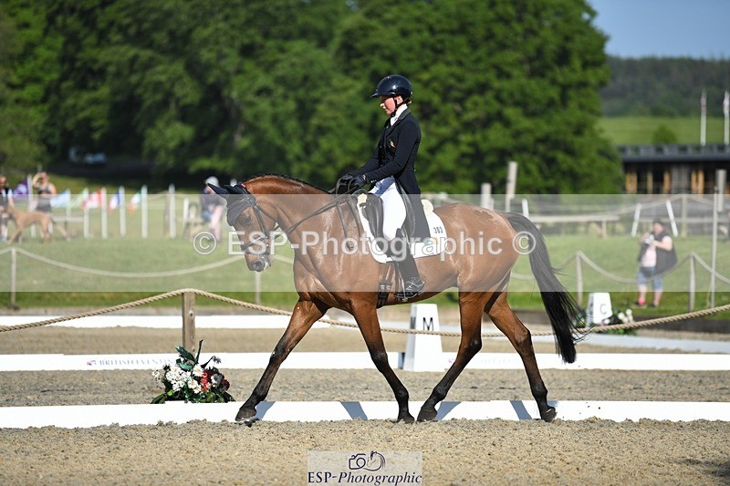 230525-091147-01555 - 303-JESMOND_RENARD-Susie_Berry-WEDTrotUp+DR