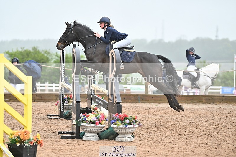 240505A-121939-05027 - Cls 4 Blue Chip Pony Newcomers & 1m Open