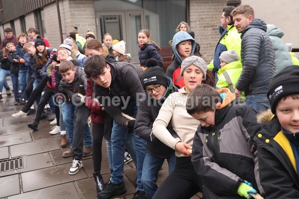DAD_2000 - Stromness Yule Log Pull