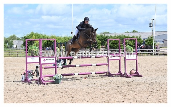 BPP_1130 - CLASS 4 FRI Newcomers/ 1.10m Open