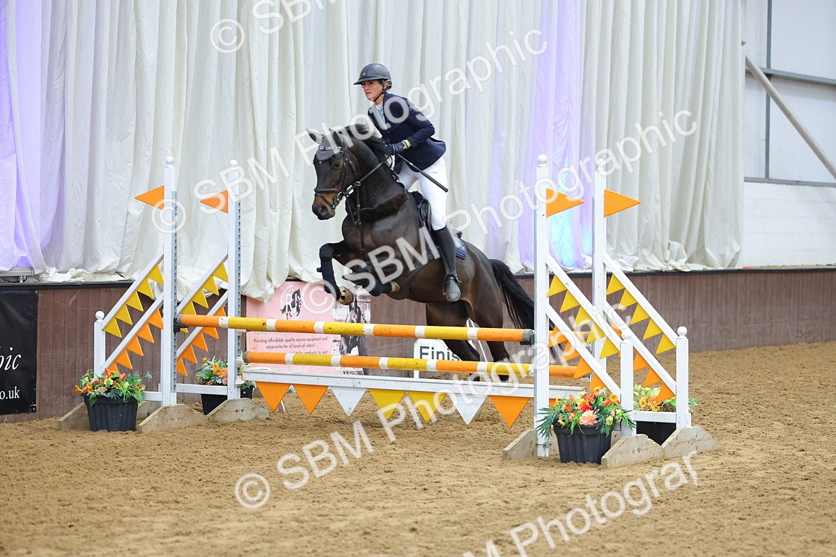 SBM_009491 - Class 20 - Senior British Novice/ 90cm Open - First Round (0.90m)