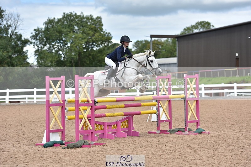 230806A-143112-02532 - Cls 22 Pony Foxhunter & 1.10m Open