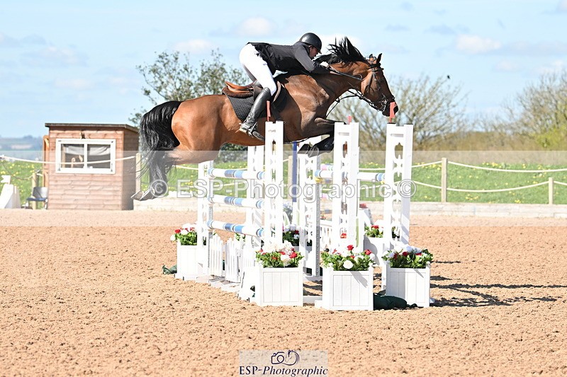 240418A-112125-02548 - Cls 5, 2 Star Medium Tour 1.35m