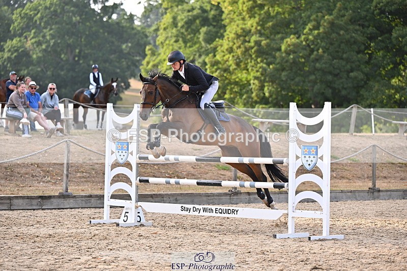 250817A-174517-05278 - Cls 24 Snr Foxhunter
